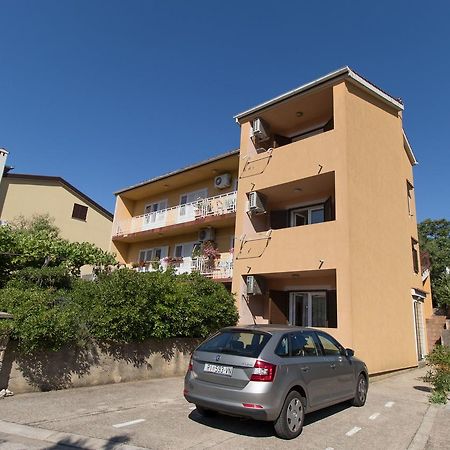 Apartment Anton 茨雷斯 外观 照片